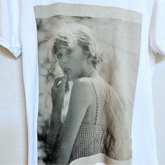 Taylor Swift Folklore 100% Cotton Monochrome Graphic Tee in White - Picture 2 of 9